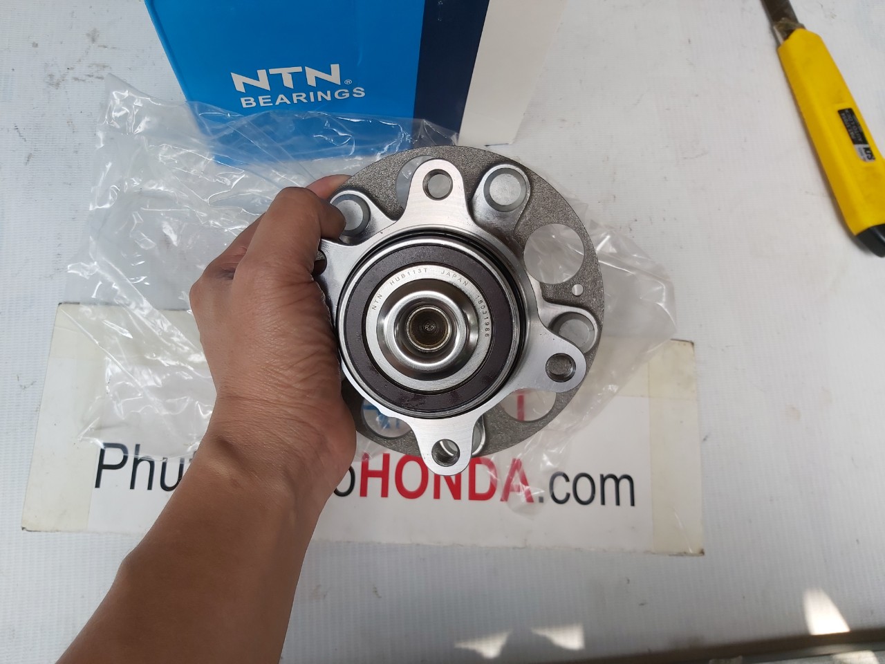 Cụm bi moay ơ sau xe Honda CIVIC